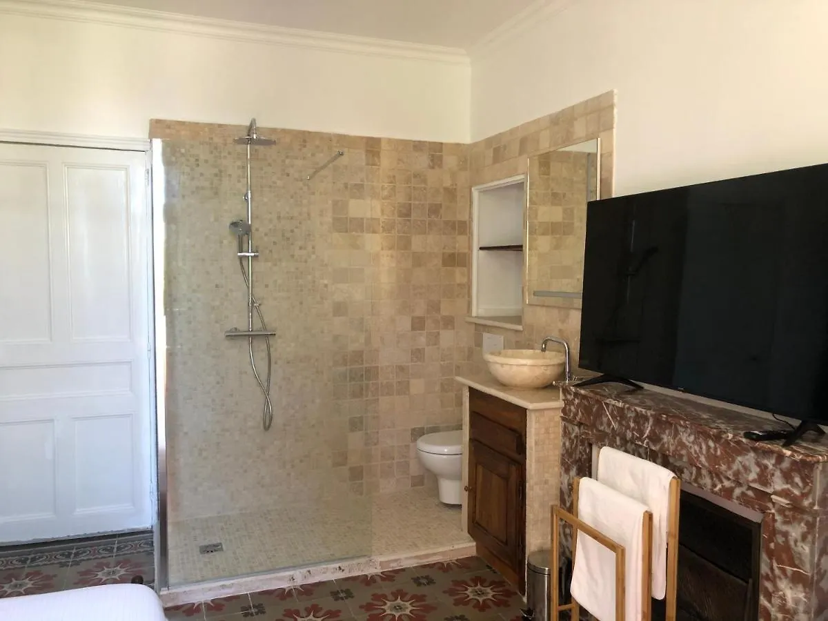 Couette-café Chambre La Duchesse 800m centre Nyons - SPA - Piscine chauffée - Jacuzzi - Sauna - Massage France